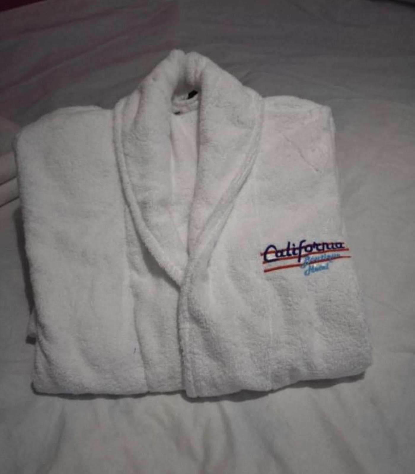Hotel California Boutique Yerevan Bagian luar foto