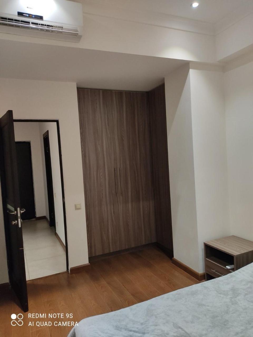 Hotel California Boutique Yerevan Bagian luar foto