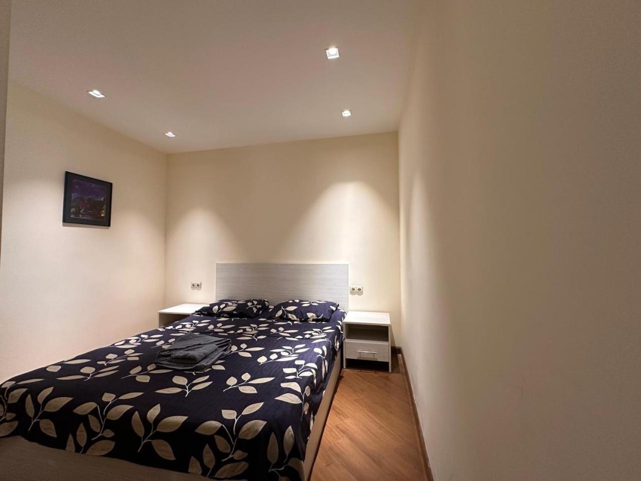 Hotel California Boutique Yerevan Bagian luar foto