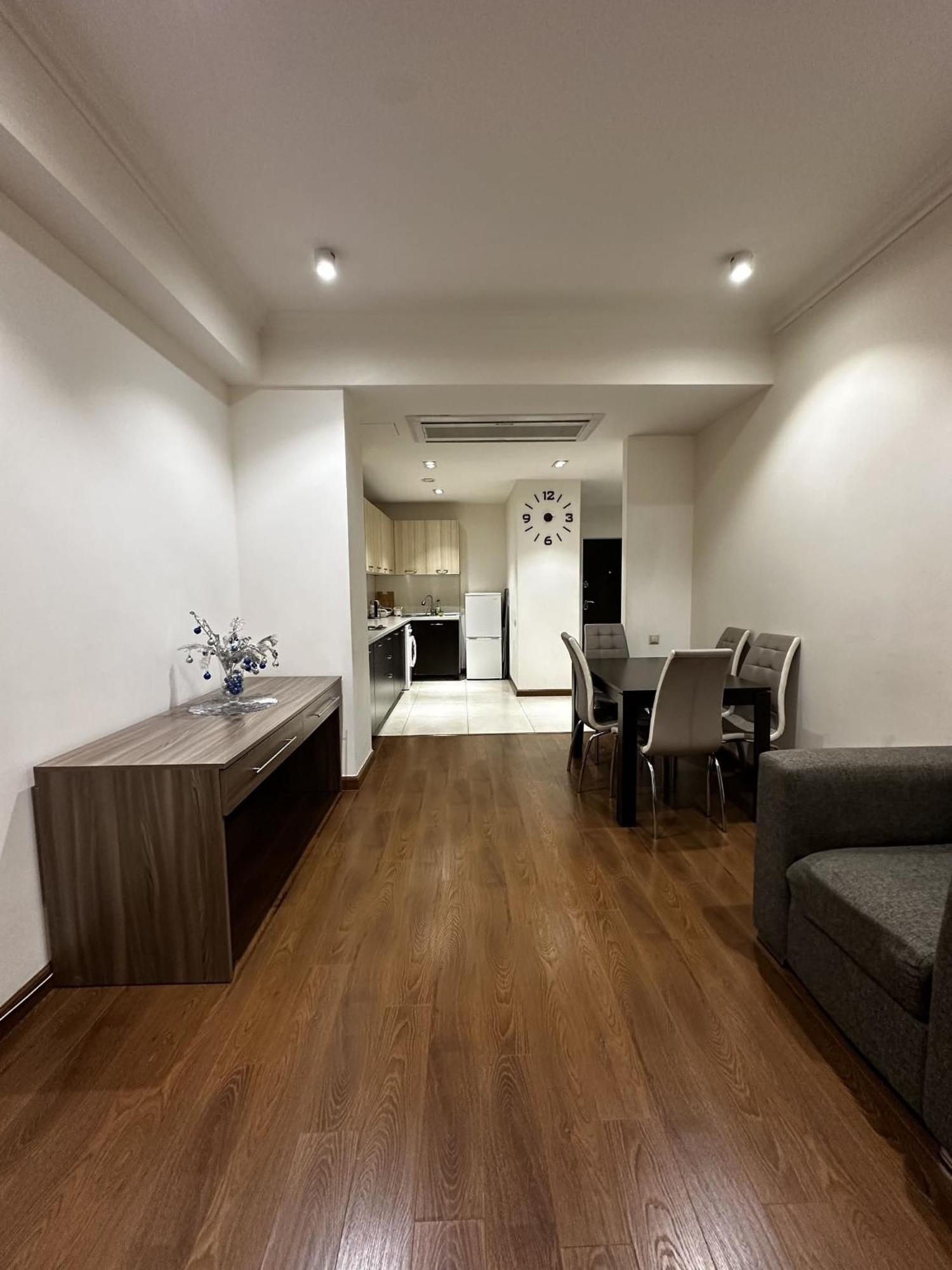 Hotel California Boutique Yerevan Bagian luar foto