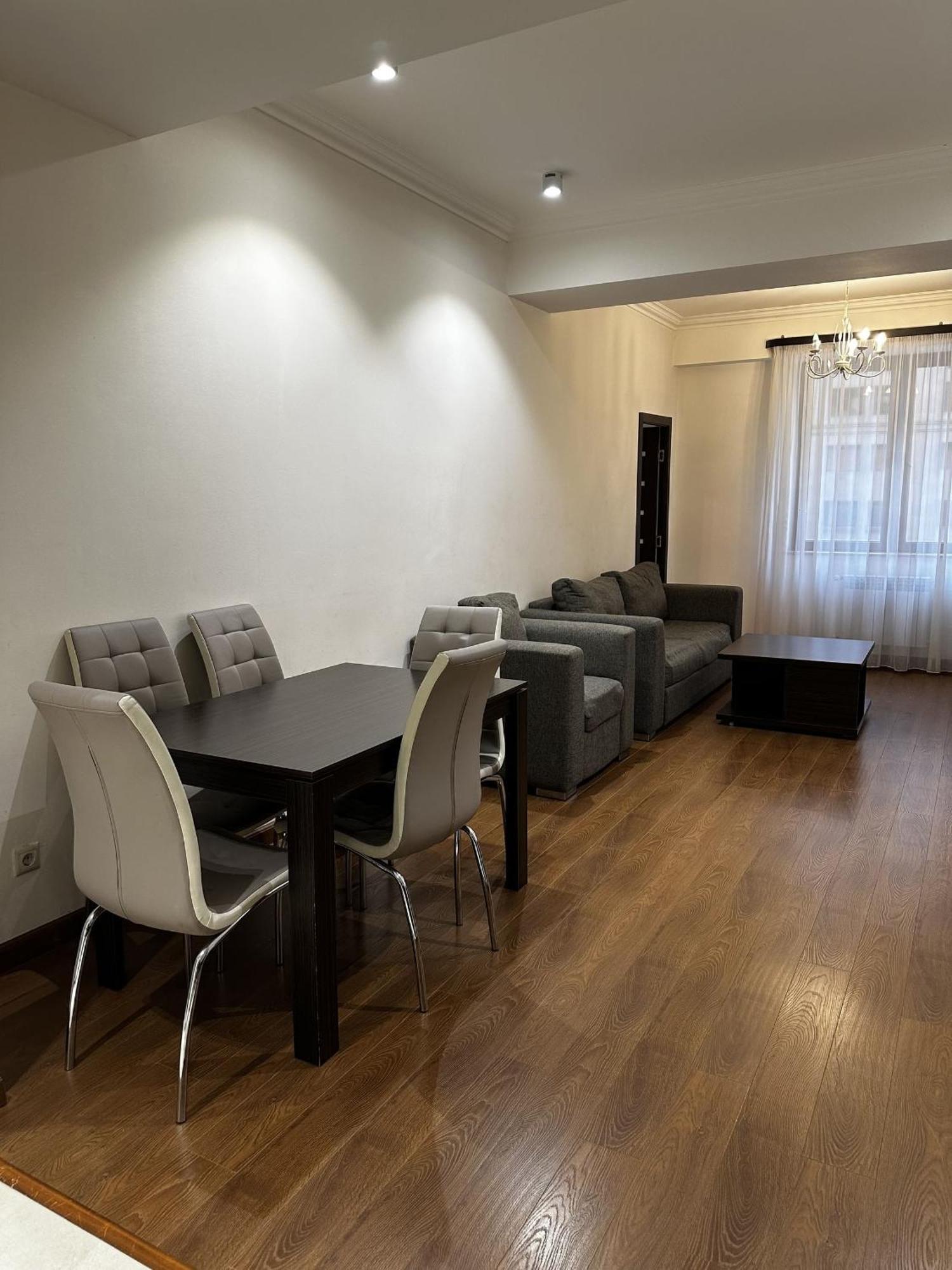 Hotel California Boutique Yerevan Bagian luar foto